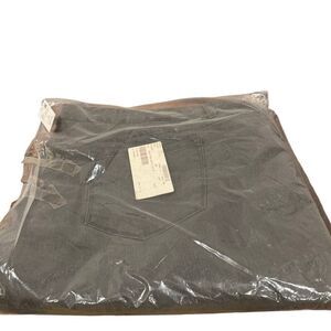 Avenue Dulux Stretch Gray Denim Straight Jeans 32P NWT
